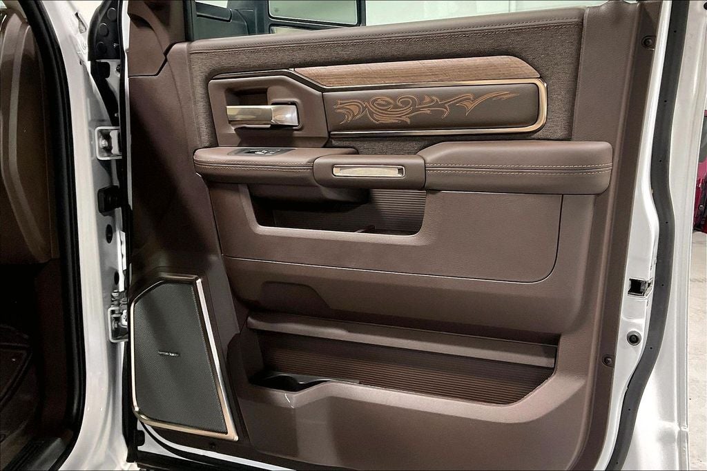 2026 RAM 3500 RAM 3500 LIMITED LONGHORN CREW CAB 4X4 8' BOX