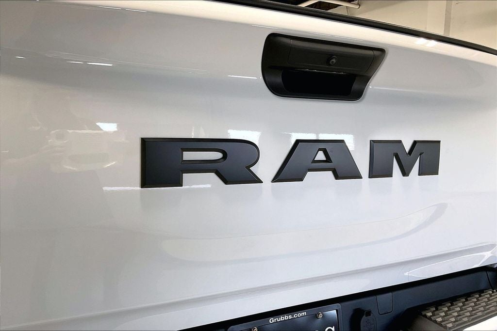 2026 RAM 1500 RAM 1500 EXPRESS CREW CAB 4X2 5'7' BOX
