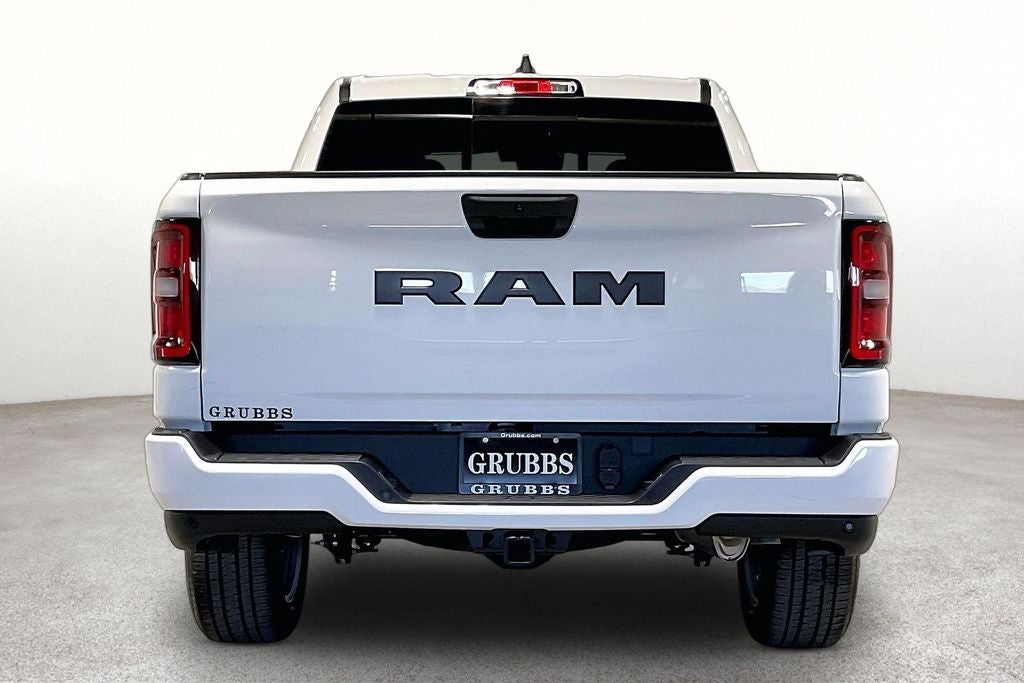 2026 RAM 1500 RAM 1500 EXPRESS CREW CAB 4X2 5'7' BOX