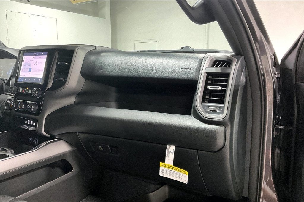 2027 RAM Ram 1500 RAM 1500 EXPRESS CREW CAB 4X4 5'7' BOX