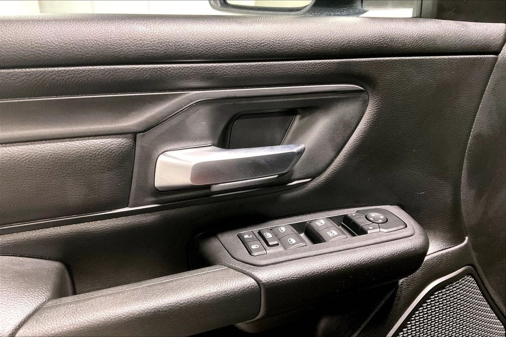 2027 RAM Ram 1500 RAM 1500 EXPRESS CREW CAB 4X4 5'7' BOX
