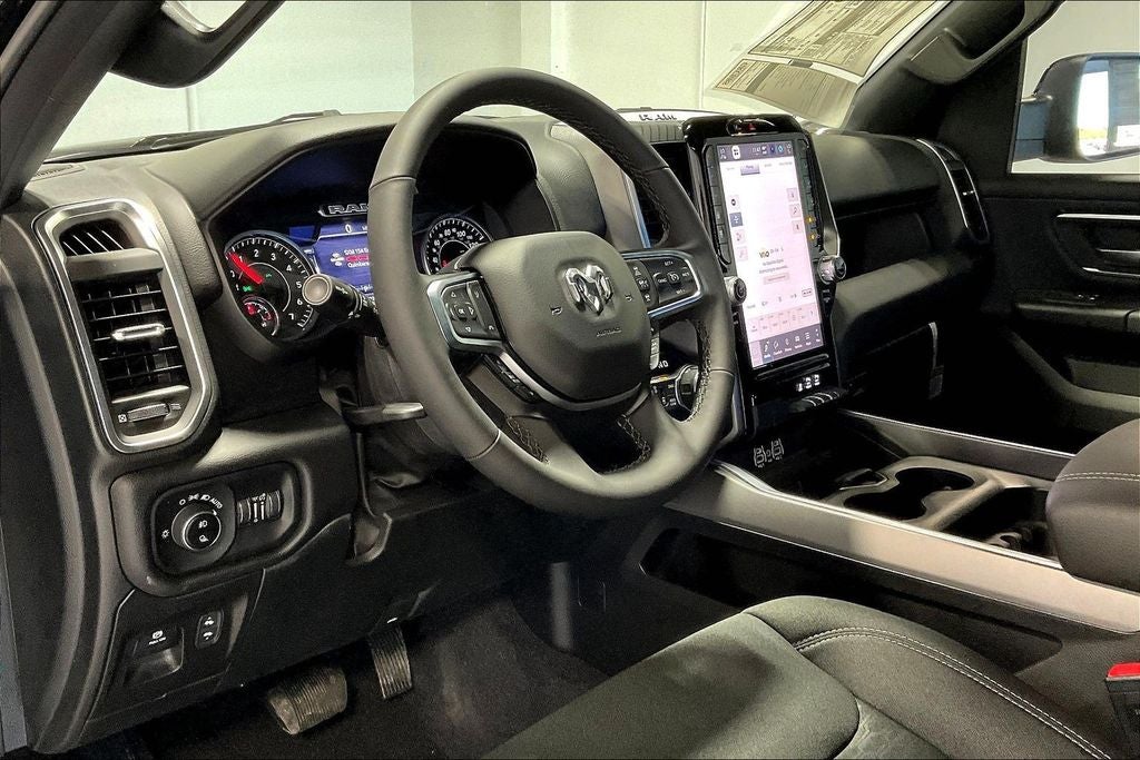 2025 RAM Ram 1500 RAM 1500 BIG HORN CREW CAB 4X4 5'7' BOX