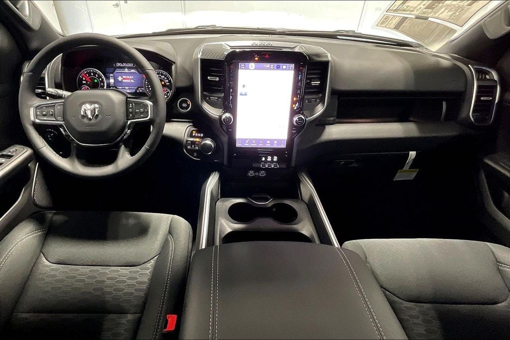 2025 RAM Ram 1500 RAM 1500 BIG HORN CREW CAB 4X4 5'7' BOX