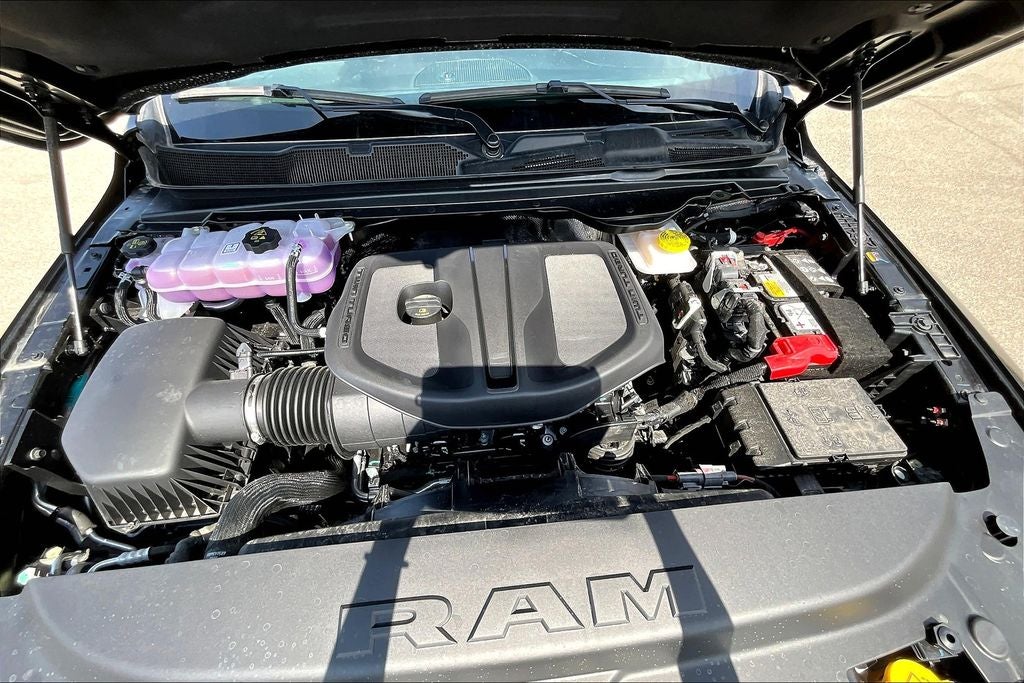 2025 RAM Ram 1500 RAM 1500 LONE STAR CREW CAB 4X4 5'7' BOX