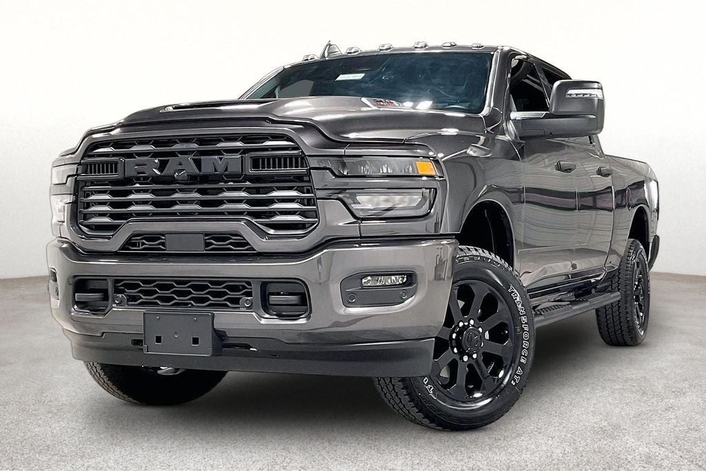 2026 RAM Ram 2500 RAM 2500 BLACK EXPRESS CREW CAB 4X4 6'4' BOX
