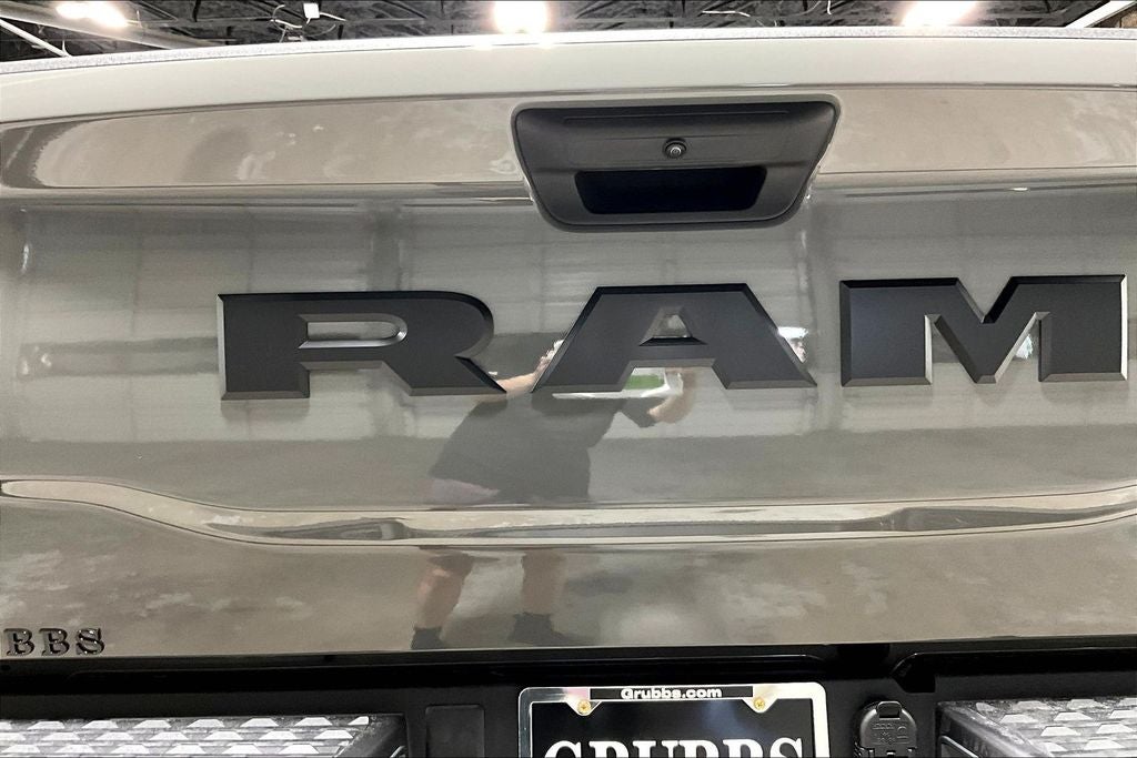 2026 RAM Ram 2500 RAM 2500 BLACK EXPRESS CREW CAB 4X4 6'4' BOX