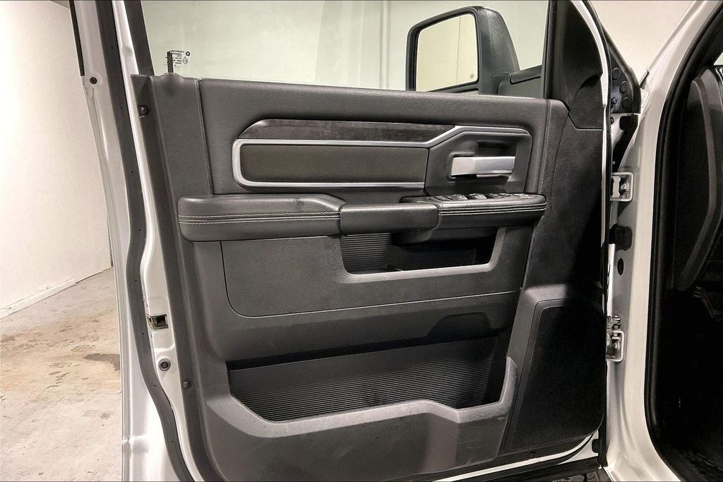 2024 RAM 2500 Big Horn Crew Cab 4x4 8' Box