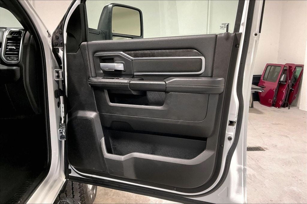 2024 RAM 2500 Big Horn Crew Cab 4x4 8' Box