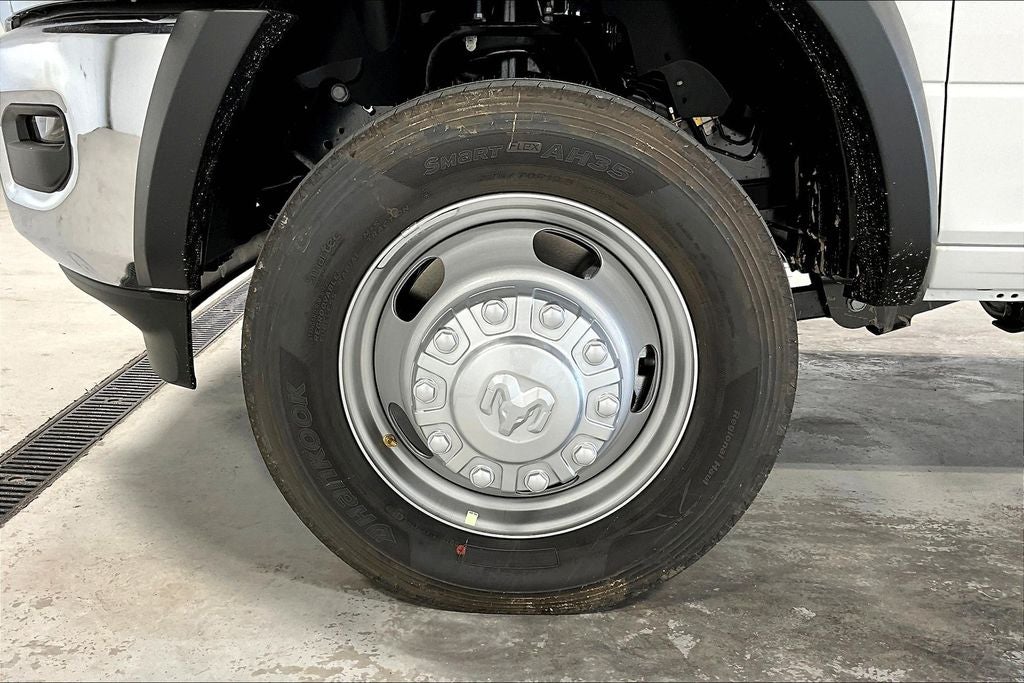 2025 RAM Ram 5500 Chassis Cab RAM 5500 TRADESMAN CHASSIS CREW CAB 4X4 84' CA