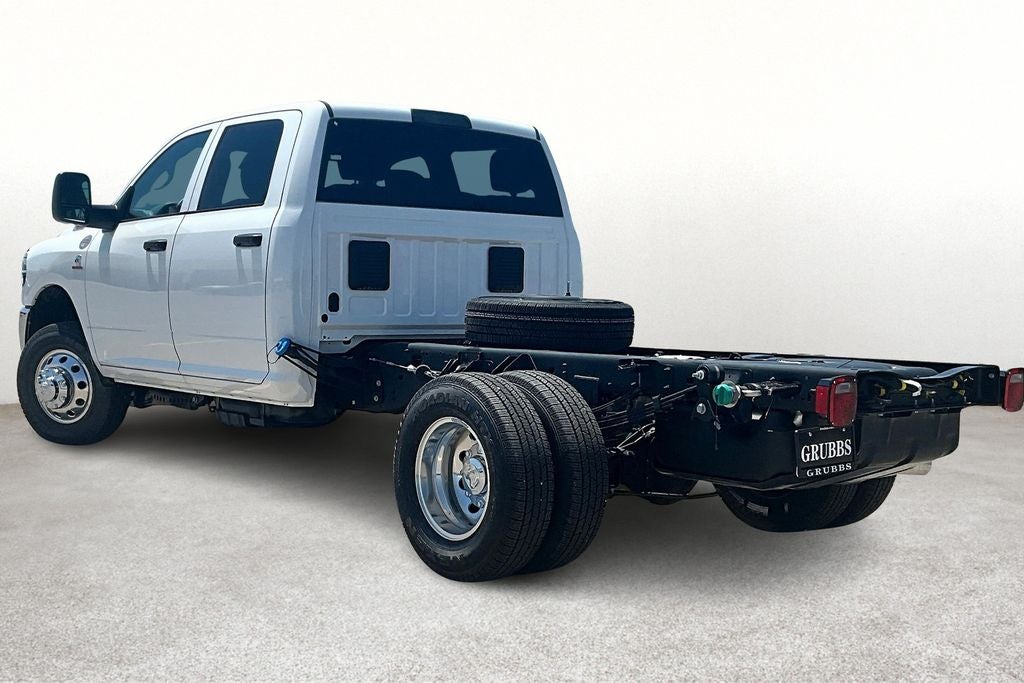 2025 RAM Ram 3500 Chassis Cab RAM 3500 TRADESMAN CREW CAB CHASSIS 4X4 60' CA