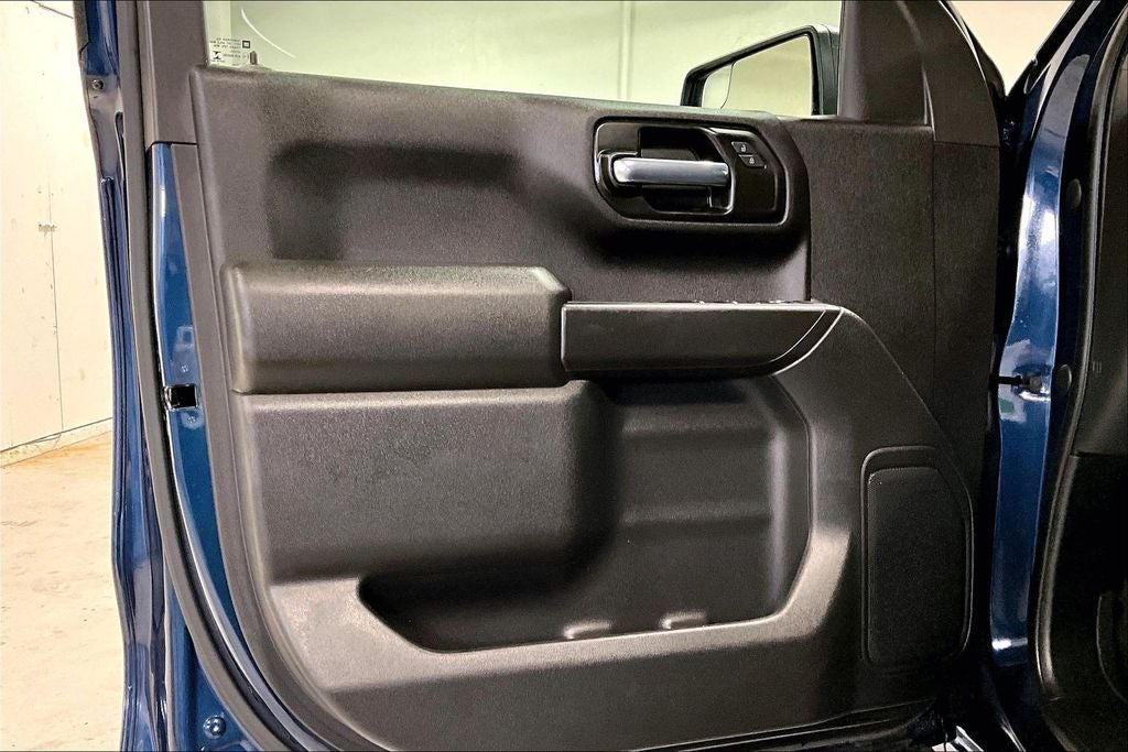 2023 GMC Sierra 1500 2WD Crew Cab Short Box Pro