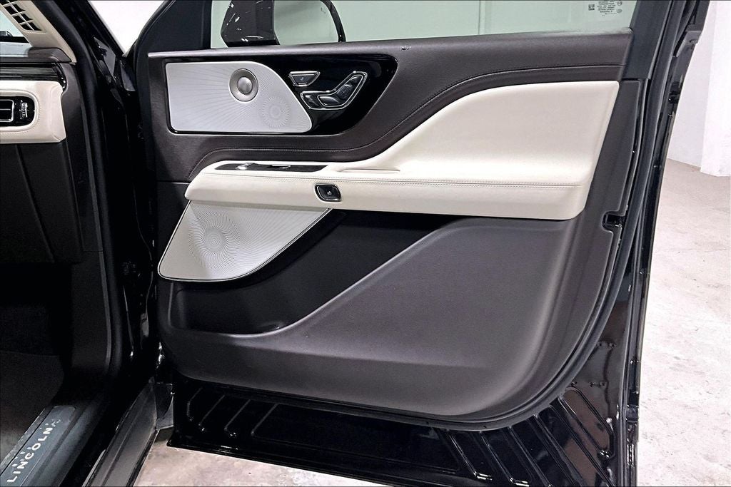 2024 Lincoln Aviator Black Label