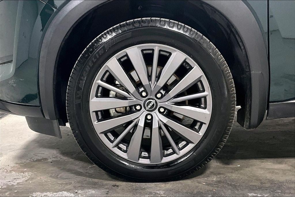 2023 Nissan Pathfinder SL 4WD