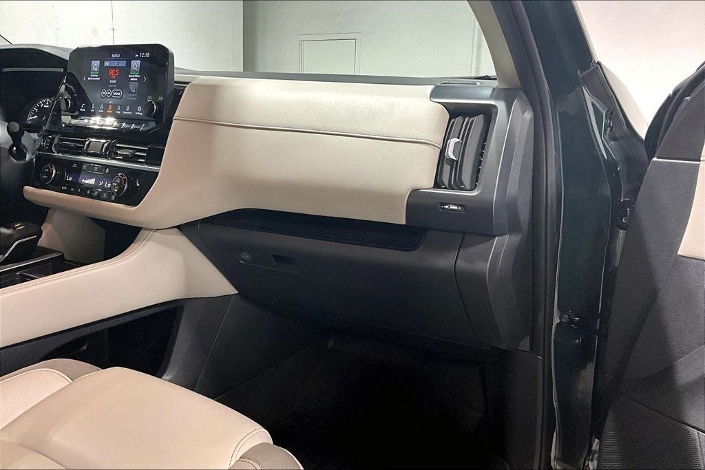 2023 Nissan Pathfinder SL 4WD