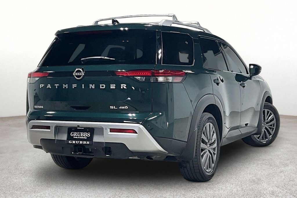 2023 Nissan Pathfinder SL 4WD