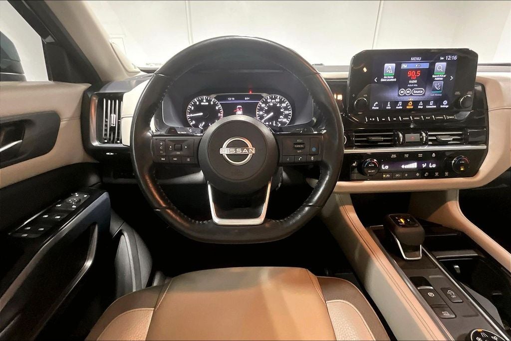 2023 Nissan Pathfinder SL 4WD