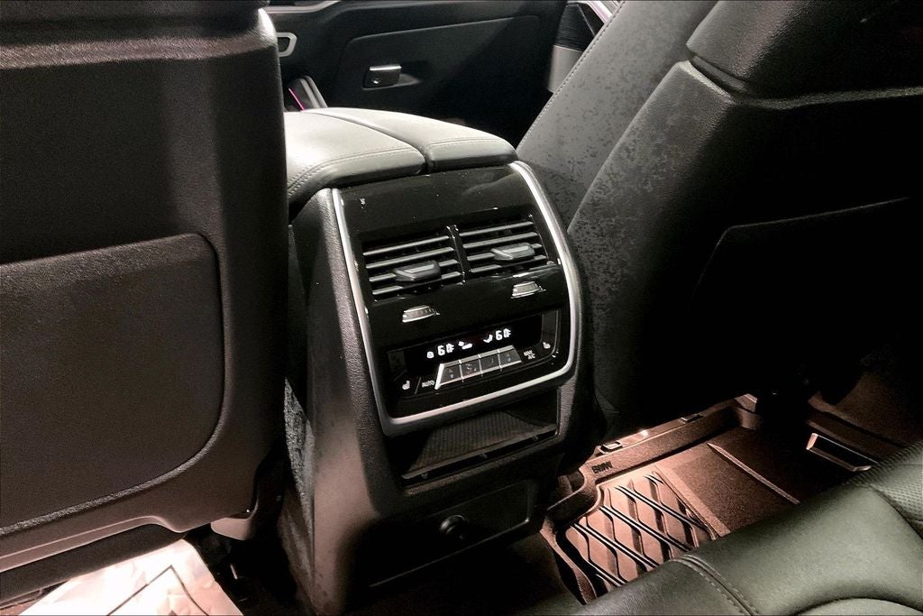 2025 BMW X6 M60i