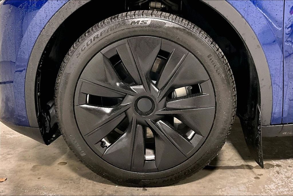 2024 Tesla Model Y Long Range Dual Motor All-Wheel Drive