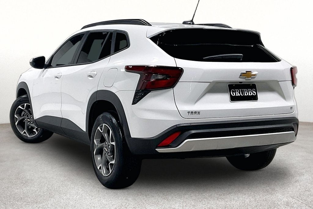 2026 Chevrolet Trax FWD LT