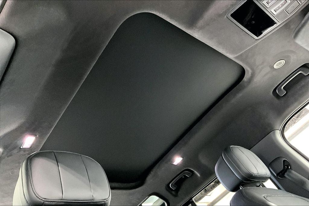 2025 Land Rover Defender P400 Sedona Red Edition