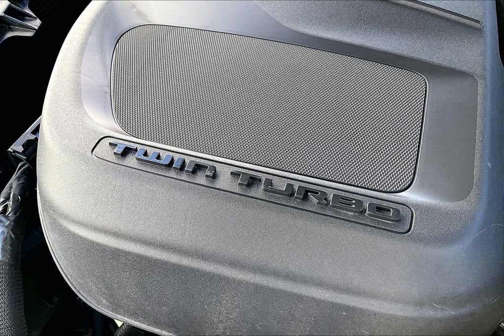 2025 RAM 1500 Laramie Crew Cab 4x4 5'7" Box