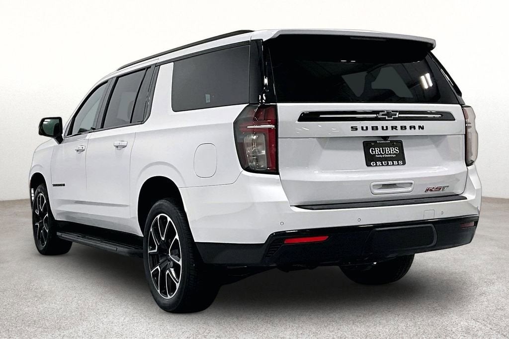 2023 Chevrolet Suburban RST