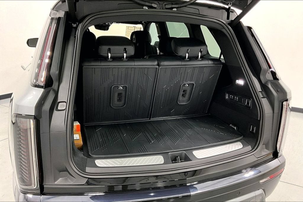 2027 Cadillac VISTIQ Sport