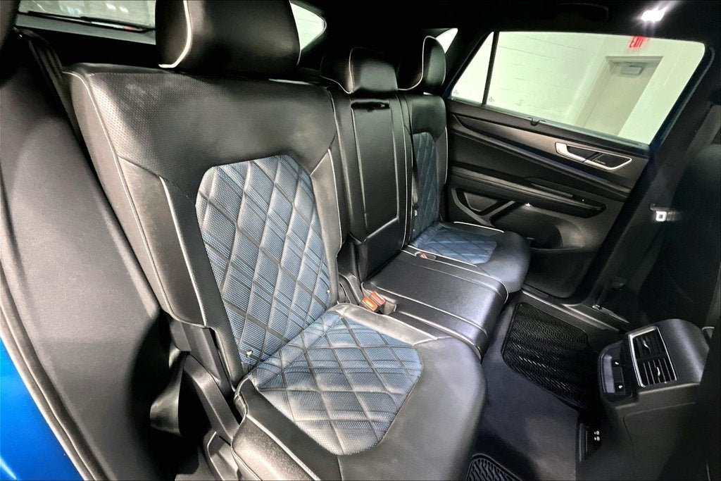 2024 Volkswagen Atlas Cross Sport 2.0T SEL Premium R-Line