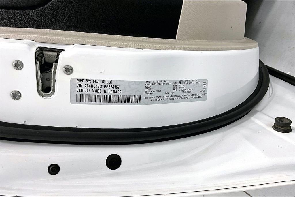 2023 Chrysler Pacifica Touring L