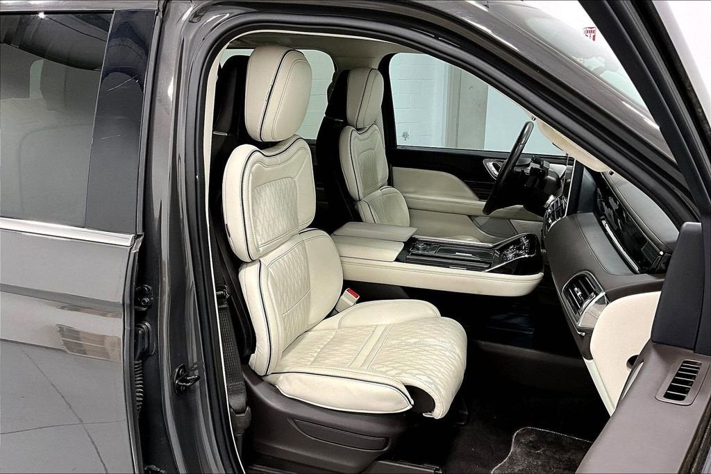 2023 Lincoln Navigator Black Label