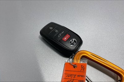 2024 Toyota Highlander Hybrid XLE