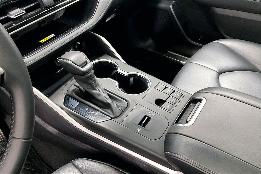 2024 Toyota Highlander Hybrid XLE