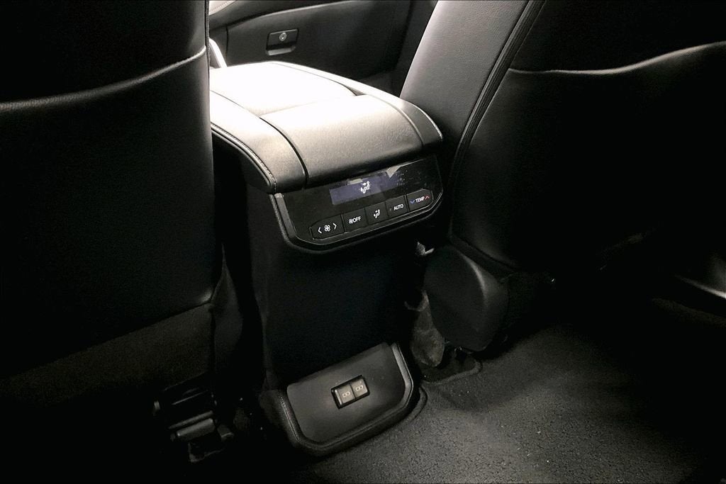 2024 Toyota Highlander Hybrid XLE