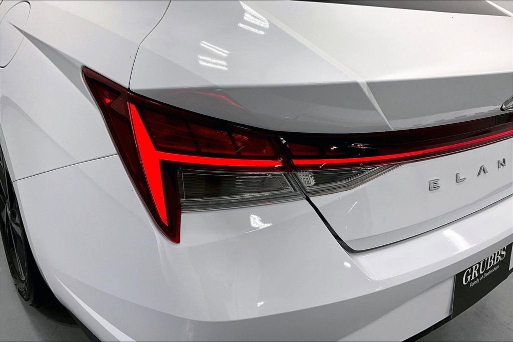 2022 Hyundai Elantra Hybrid Blue