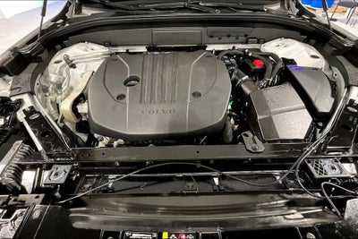 2022 Volvo XC60 Momentum