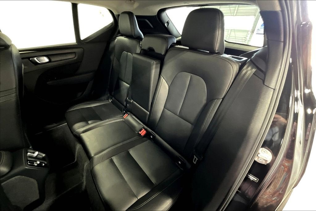 2024 Volvo XC40 B5 Plus Bright Theme