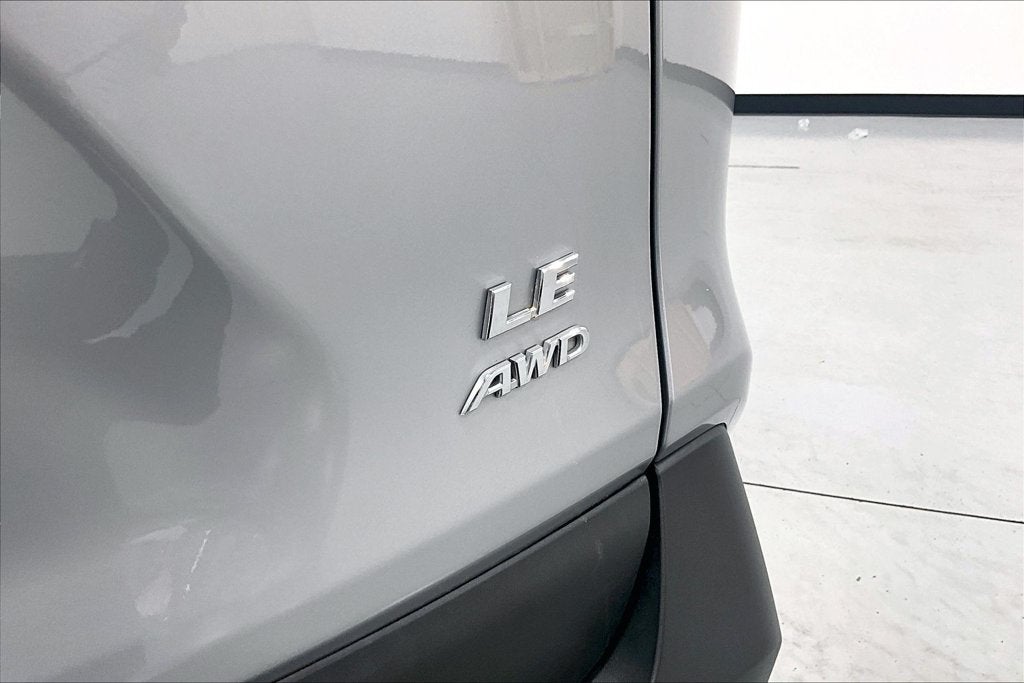 2025 Toyota RAV4 LE