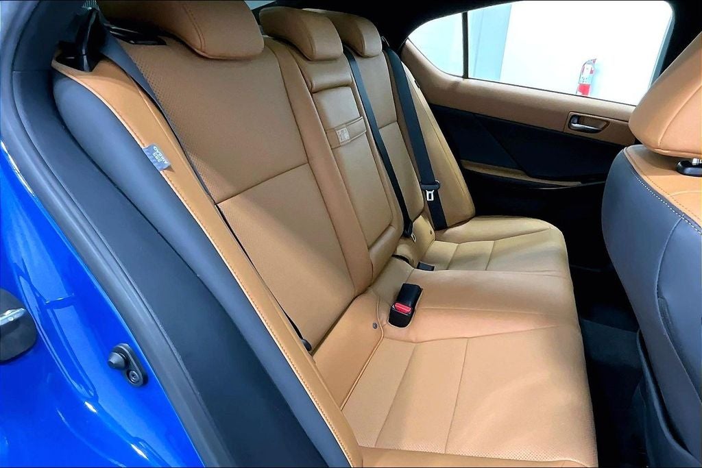 2023 Lexus IS 300