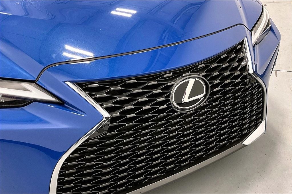 2023 Lexus IS 300