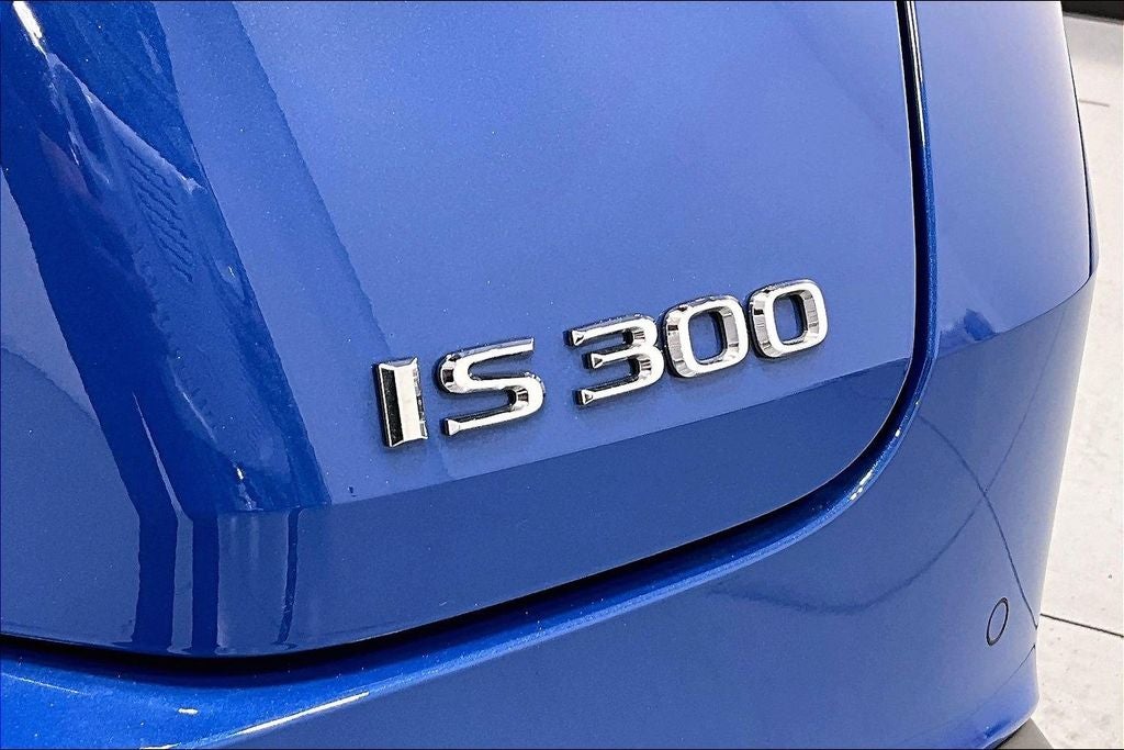 2023 Lexus IS 300
