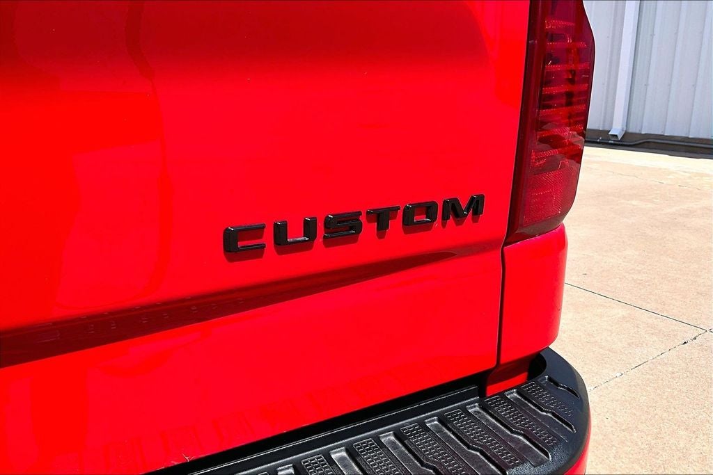 2023 Chevrolet Silverado 1500 Custom