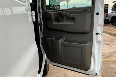 2025 GMC Savana 3500 Work Van