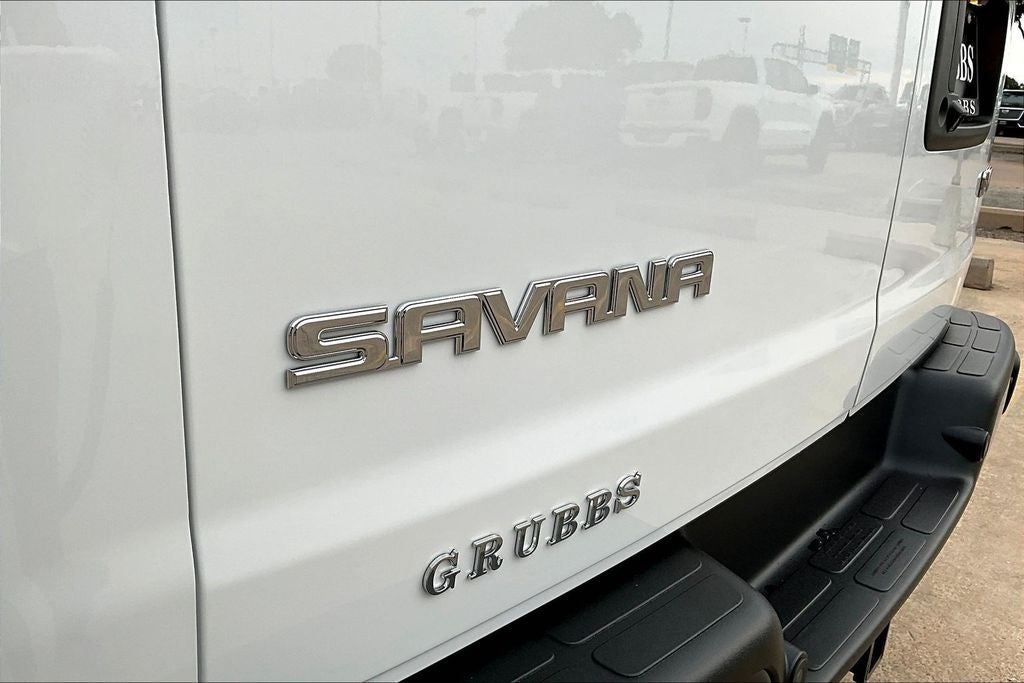 2025 GMC Savana 3500 Work Van