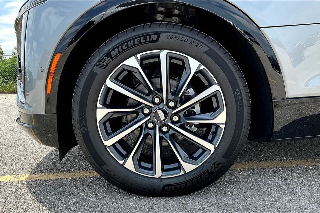 2025 Cadillac LYRIQ Sport