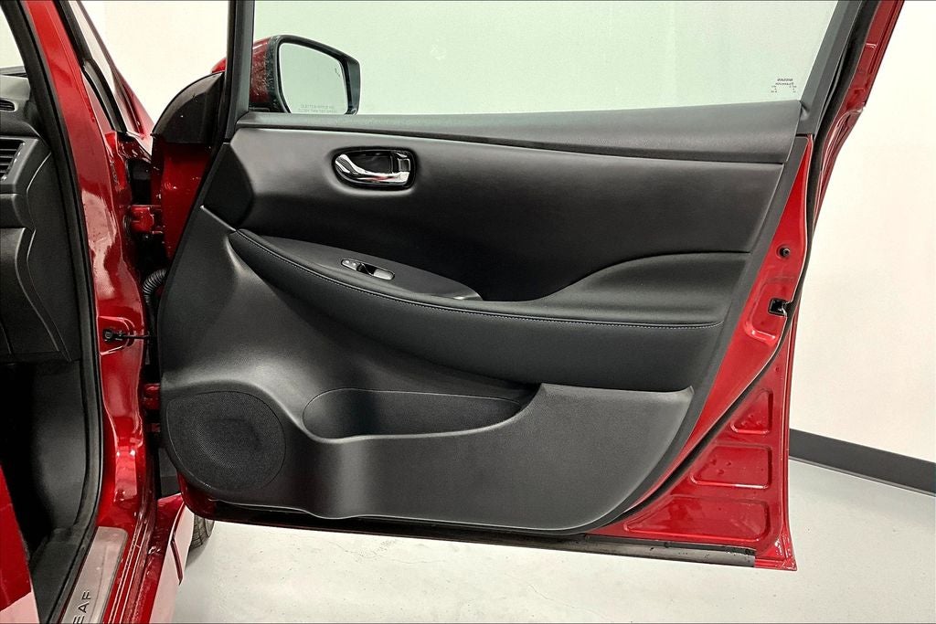 2025 Nissan Leaf SV Plus