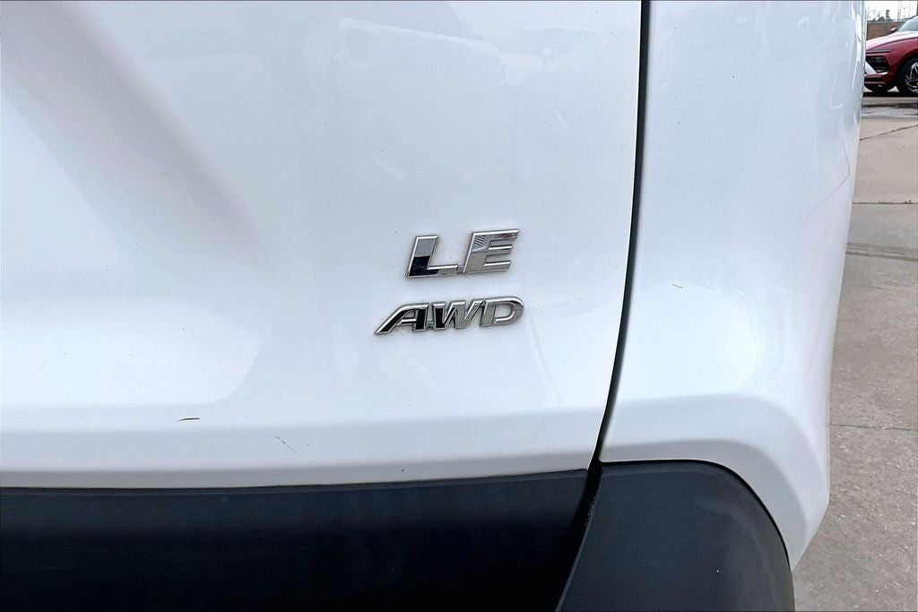 2022 Toyota RAV4 LE