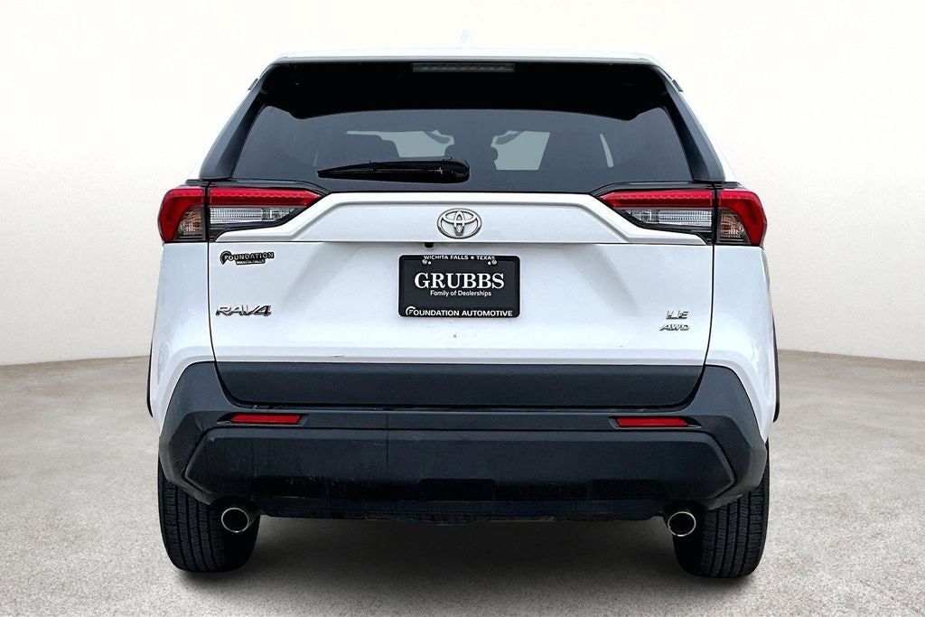2022 Toyota RAV4 LE