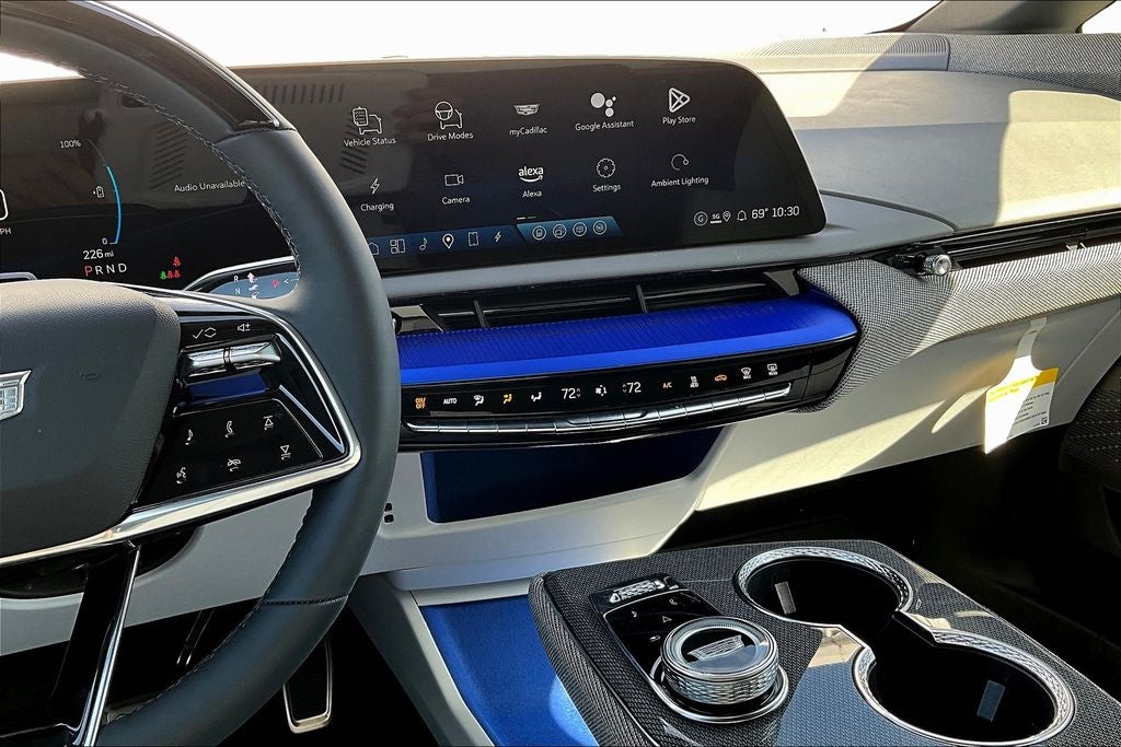 2025 Cadillac OPTIQ Luxury