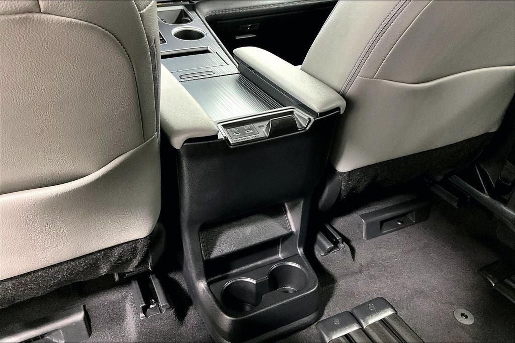 2026 Toyota Sienna XLE 8 Passenger