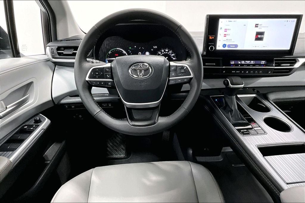 2026 Toyota Sienna XLE 8 Passenger